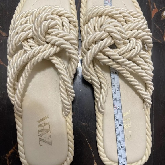 ZARA  Knotted Rope Detail Flat White Sandals - Size 42. (12US) Off White/ cream - Picture 2 of 5